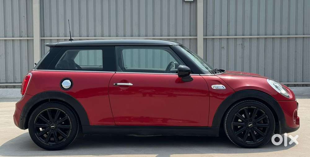 Mini Cooper 3 Door John Works, 2017, Petrol