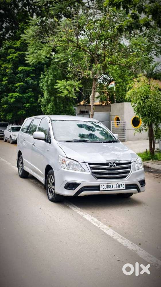 Toyota Innova 2.5 Gx (diesel) 8 Seater Bs Iv, 2014, Diesel