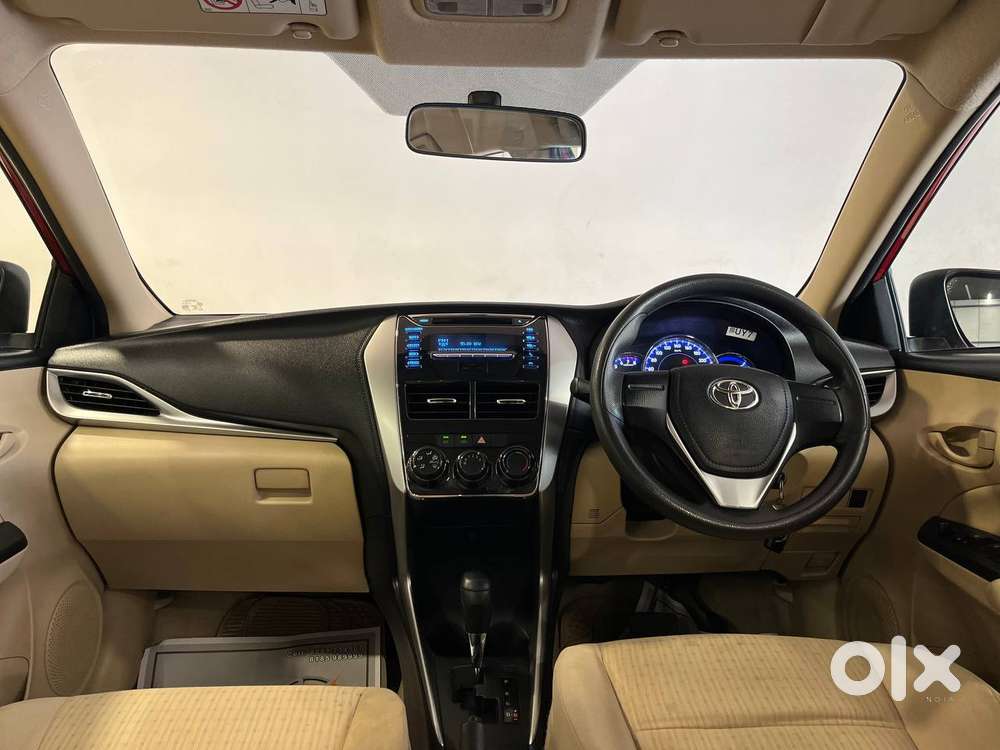 Toyota Yaris J Cvt, 2019, Petrol