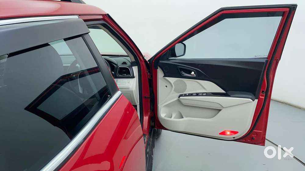 Mahindra Xuv300 W8 Option, 2021, Petrol