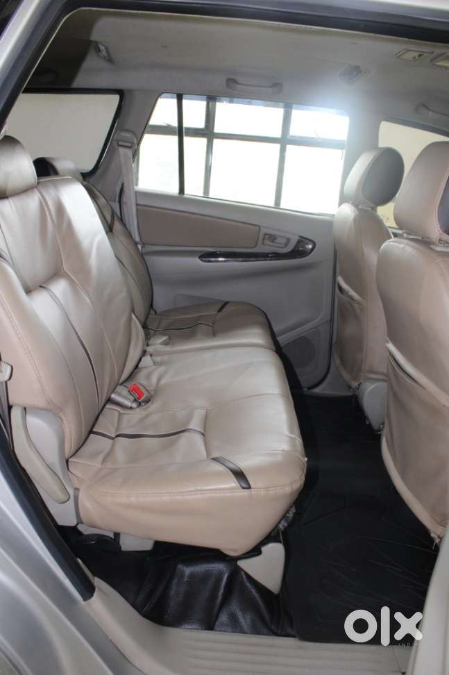 Toyota Innova 2.5 G (diesel) 8 Seater, 2013, Diesel