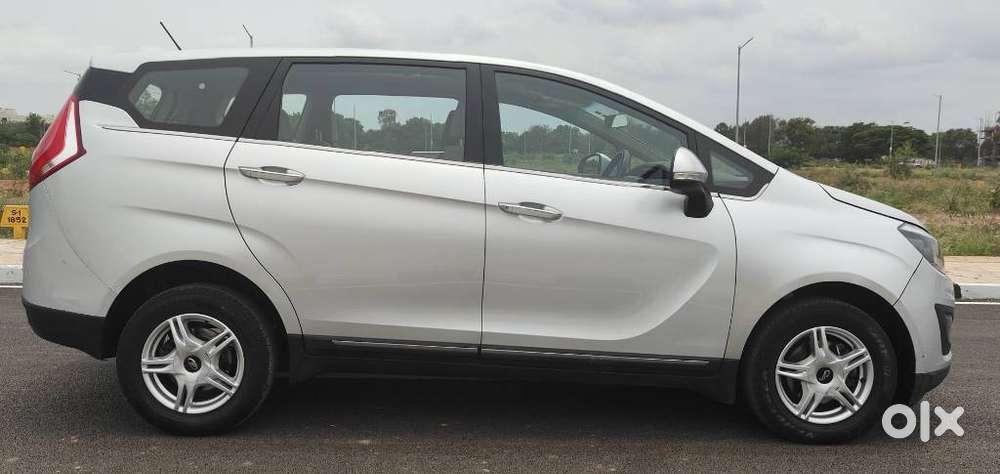 Mahindra Marazzo M6, 2018, Diesel