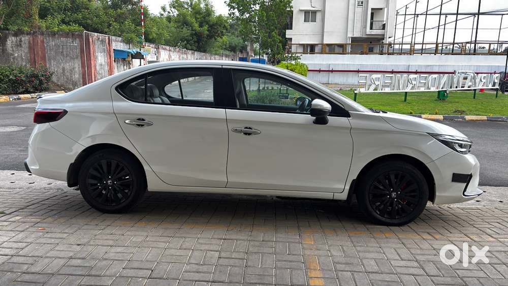 Honda City Hybrid 2023 - Mileage 41,000 Km