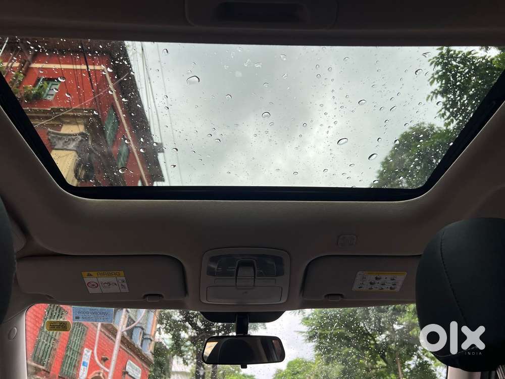 Mahindra Xuv300 1.2 W6 Amt Petrol, 2023, Petrol