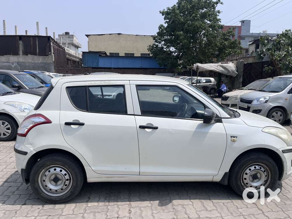 Maruti Suzuki Swift 1.2 Lxi (o), 2014, Petrol