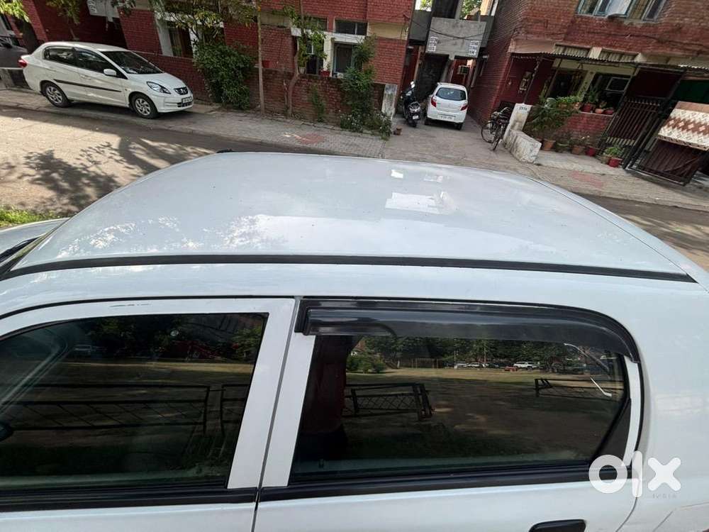 Maruti Suzuki 2012 Petrol