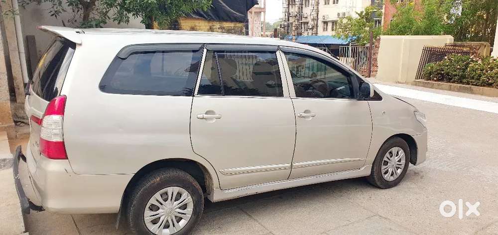 Innova 8 Seater