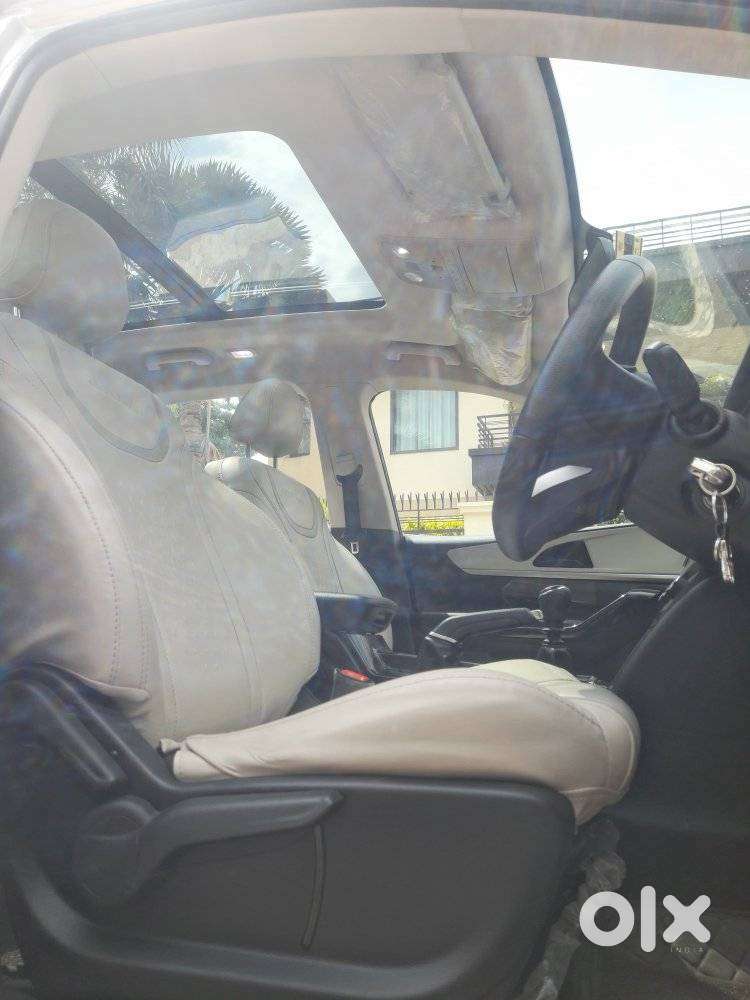 Mahindra Xuv700 2.2 Ax 5 Diesel Mt Str, 2022, Diesel