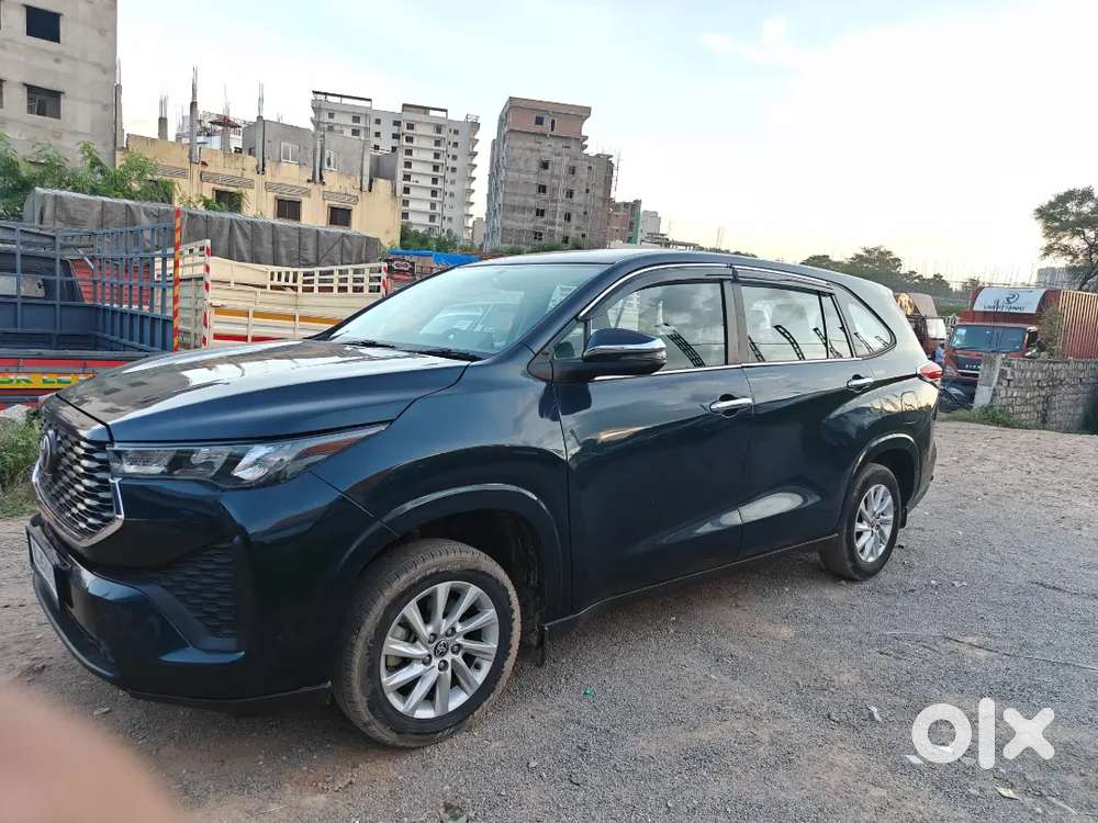 Toyota Innova Hycross 2.0 Petrol 2023 Excellent Condition