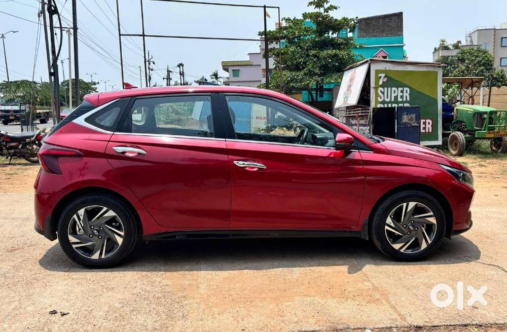 Hyundai I20 1.4 Asta (o) At With Sunroof, 2022, Petrol
