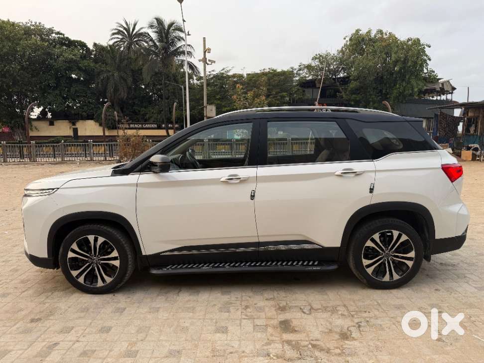Mg Hector Plus Sharp Pro 1.5 Turbo Petrol Cvt 7 Str, 2023, Petrol