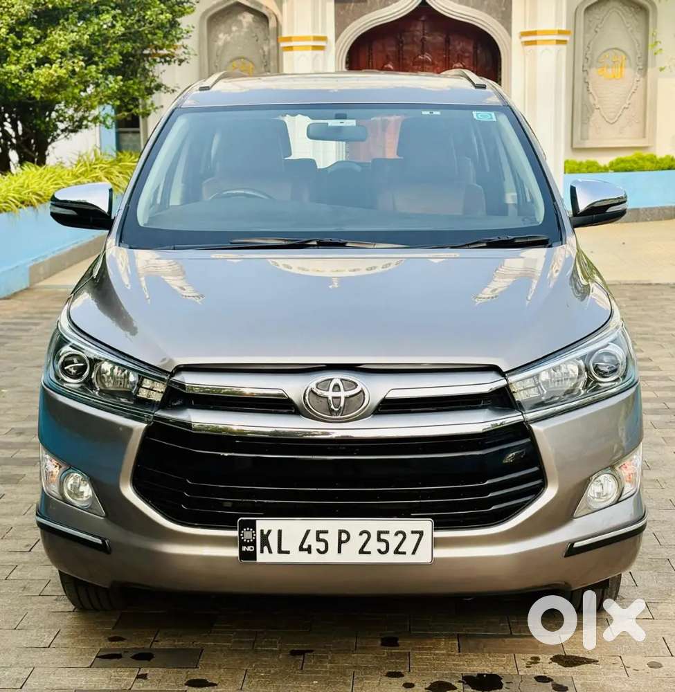 Toyota Innova Crysta 2016