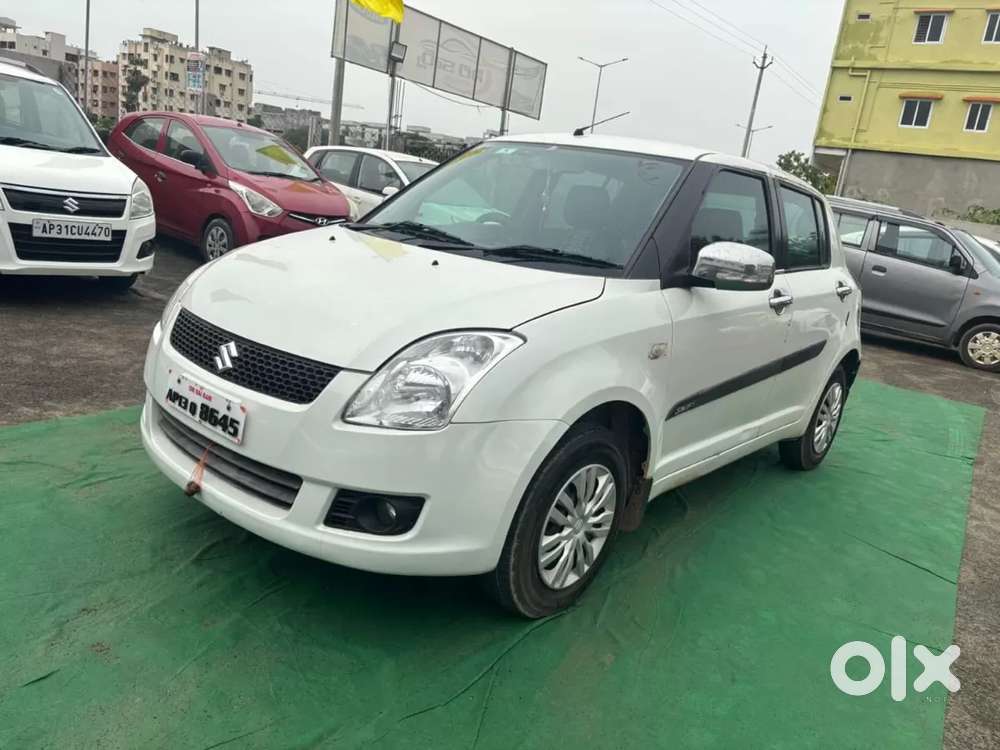 Maruti Suzuki Ertiga 1.5 Vxi, 2024, Petrol