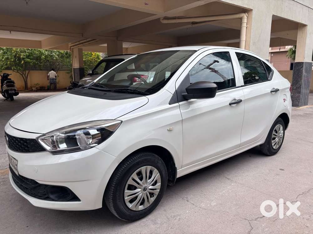 Tata Tigor Xe, 2017, Petrol