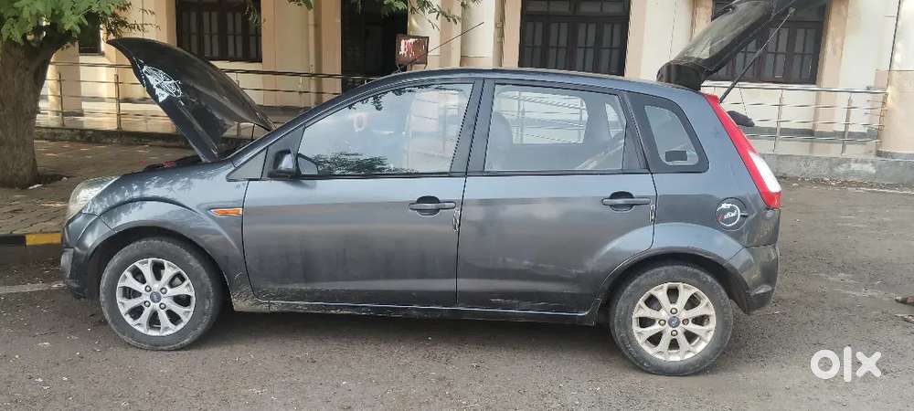 Ford Figo Titanium 2013