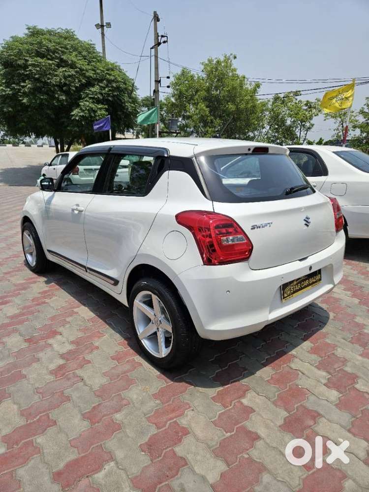Maruti Suzuki Swift 1.3 Zxi, 2022, Petrol