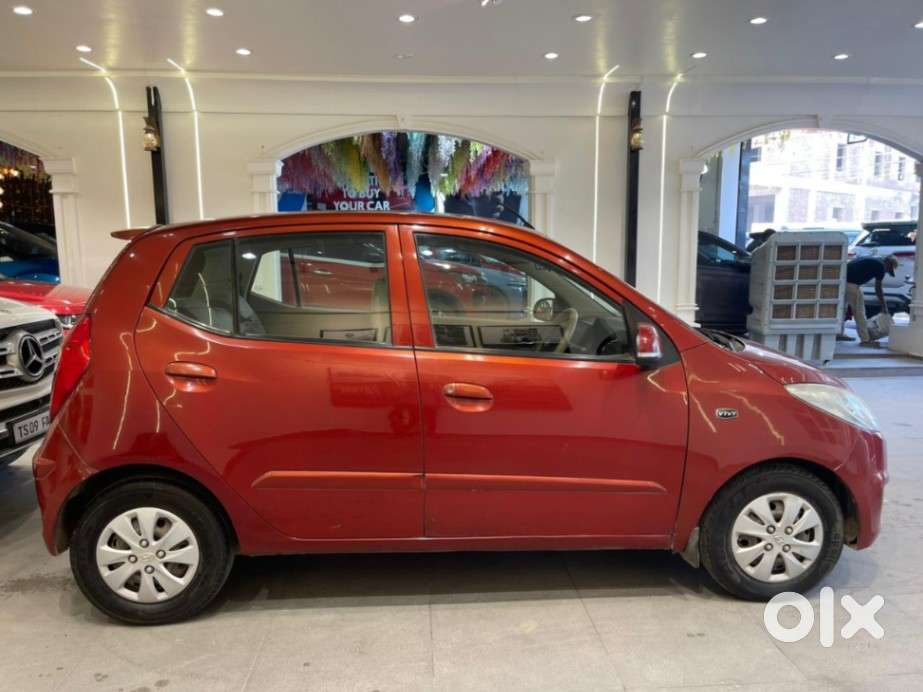 Hyundai I10 Sportz, 2013, Petrol