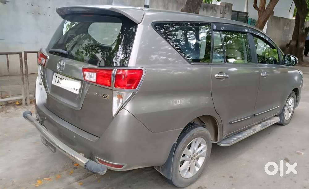 Toyota Innova Crysta 2.4 V 7 Str, 2017, Diesel