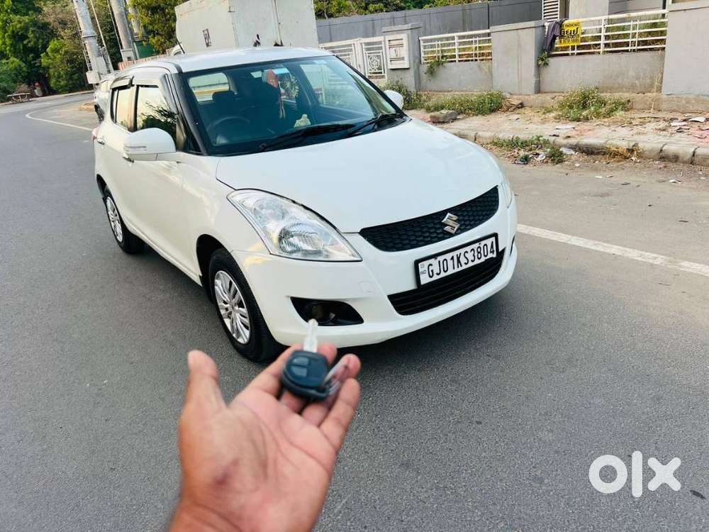 Maruti Suzuki Swift Vxi + Manual, 2013, Petrol