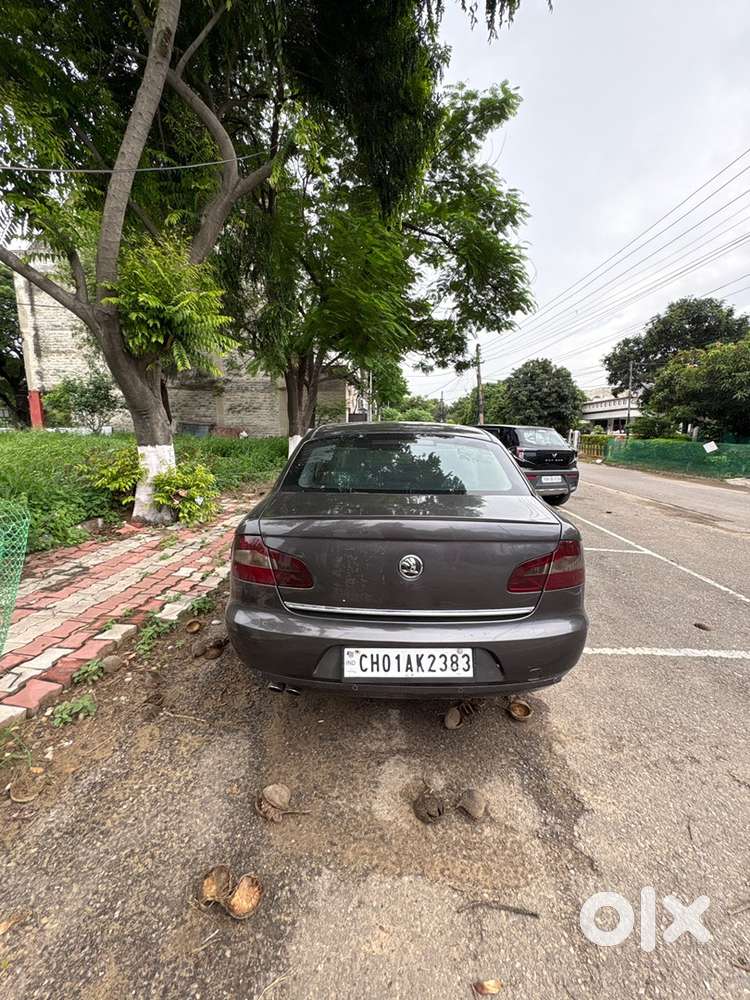 Skoda Superb Petrol 2012 Year