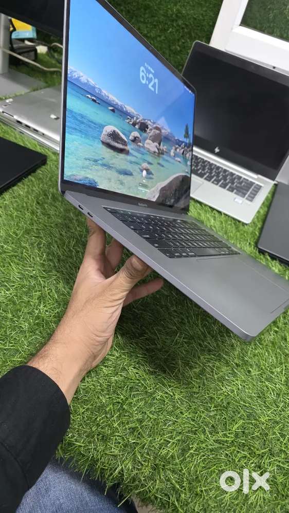 APPLE A2141 32GB /1TB /5500M8GB 土日発送 16.2 inches Apple Macbook