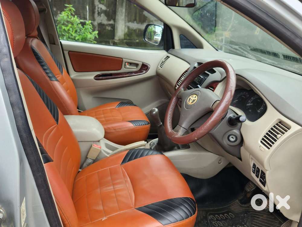 Toyota Innova 2.5 G (diesel) 8 Seater, 2010, Diesel