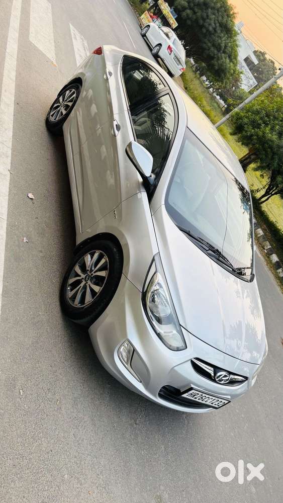 Hyundai Fluidic Verna 1.6 Vtvt Sx, 2013, Petrol