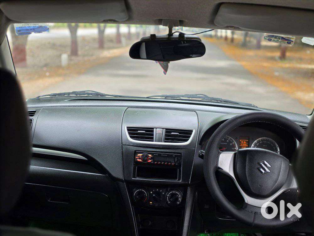 Maruti Suzuki Swift Vxi With Abs, 2012, Petrol