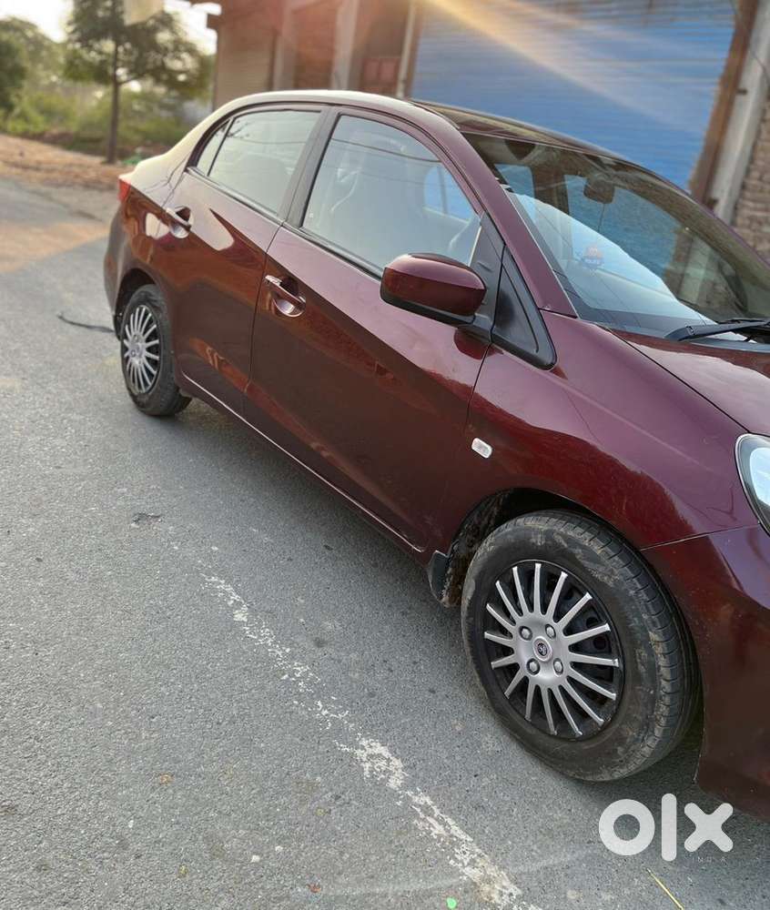 Honda Amaze 2nd Gen 2015 Diesel Well Maintained