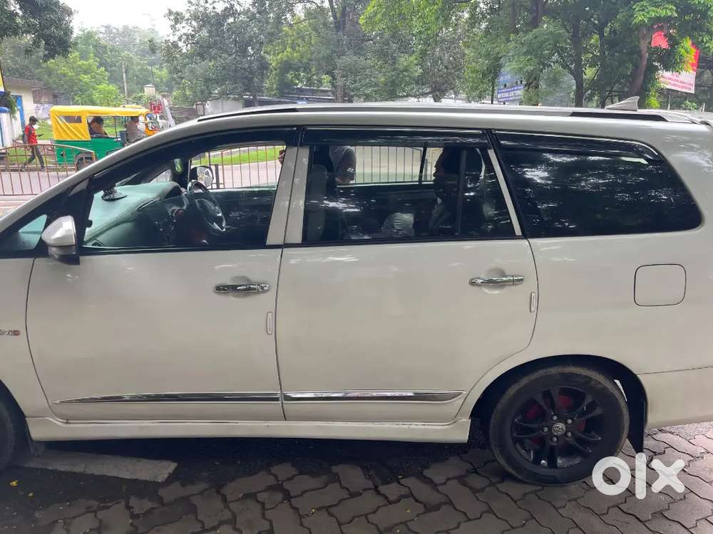 Toyota Innova 2007 Diesel 99304 Km Driven