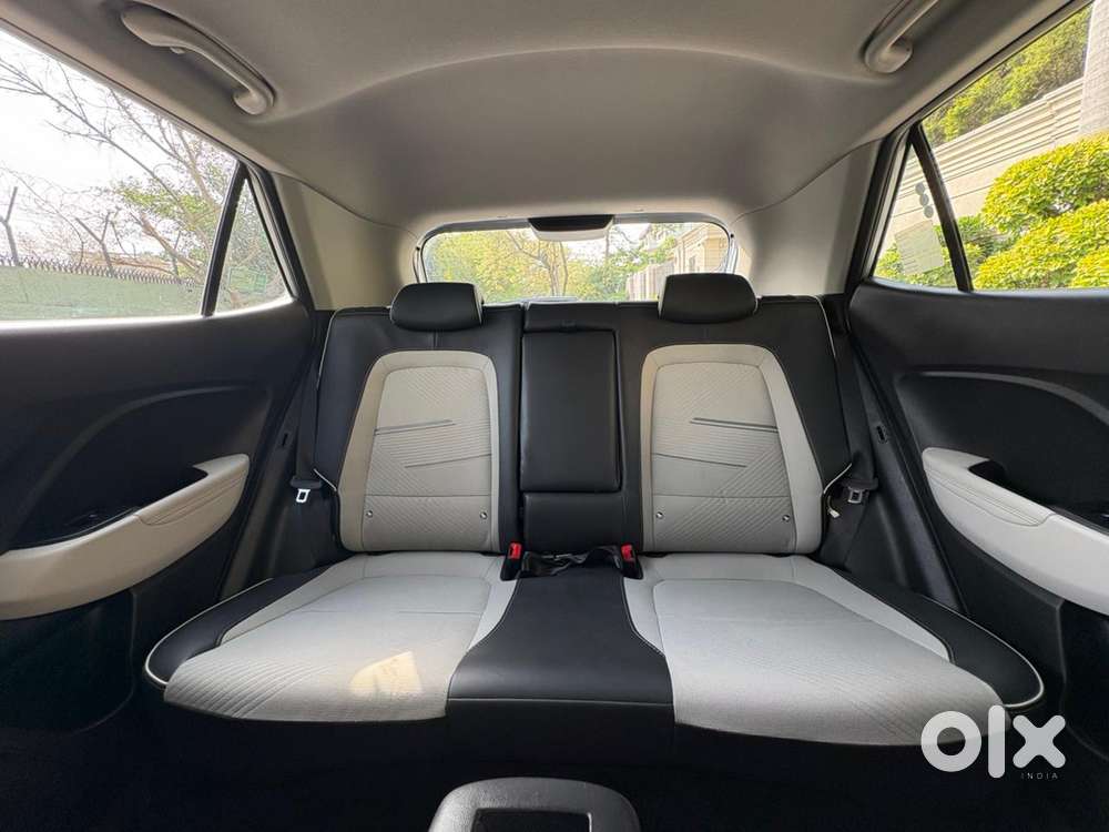 Hyundai Venue 1.0 Sx (o) Turbo Dct, 2023, Petrol