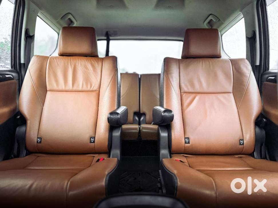 Toyota Innova Crysta 2.8 Zx At 7 Seater, 2019, Diesel
