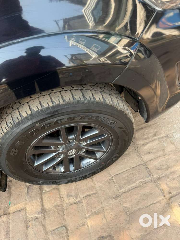 Toyota Fortuner Diesel Manual 2014 Year Scratchless With All Records.