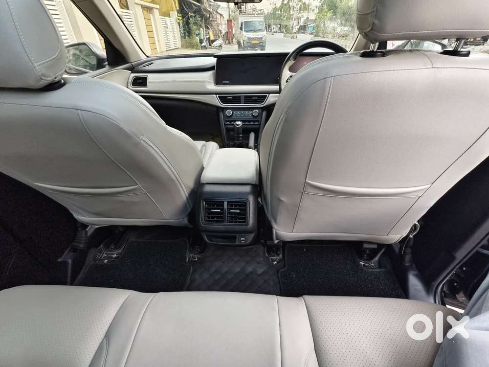 Mahindra Xuv700 2.2 Ax 3 Diesel Mt 5 Str, 2024, Diesel