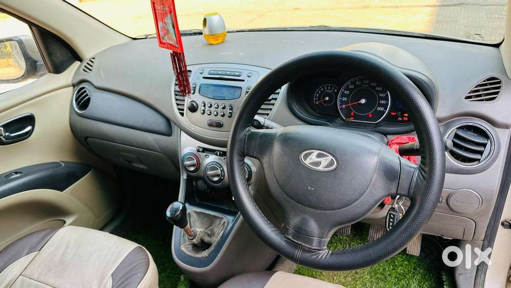 Hyundai I10 Sportz, 2012, Petrol