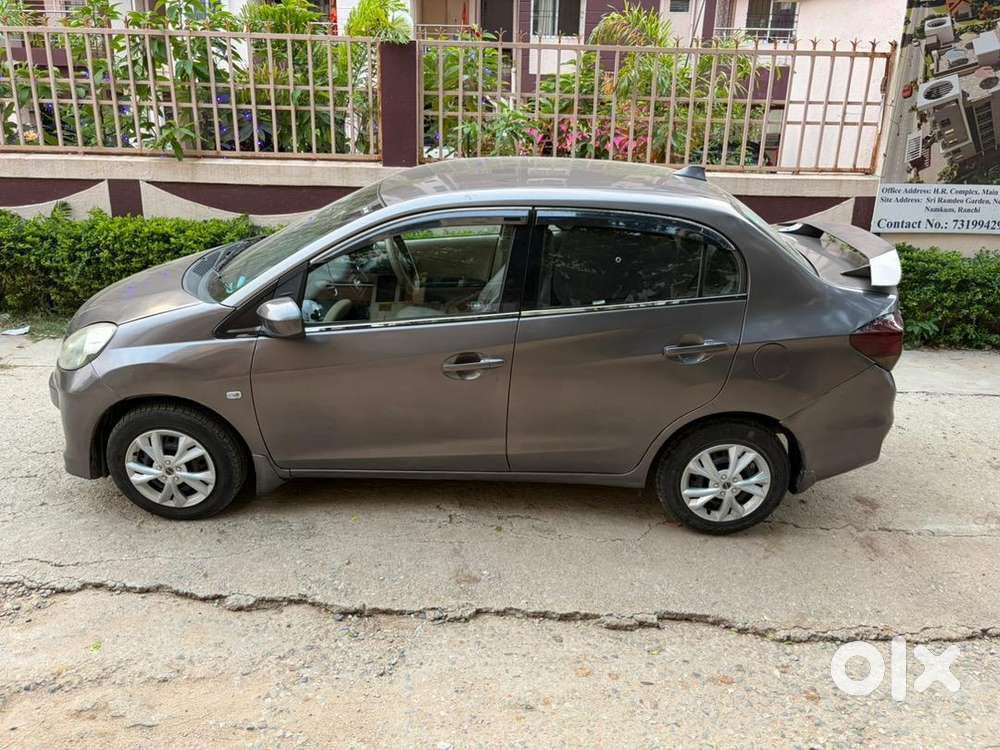 Honda Amaze 2015 Diesel Well Maintained