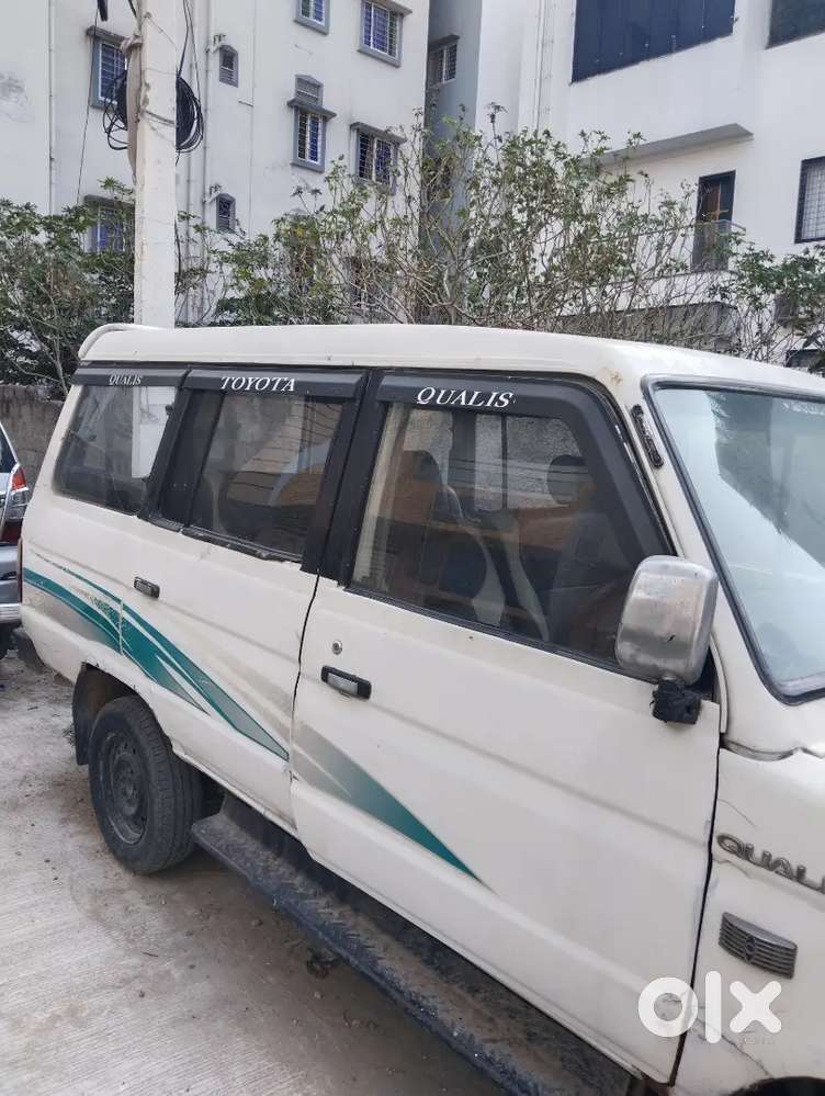 Toyota Qualis Diesel - Well Maintained - Family Used Car