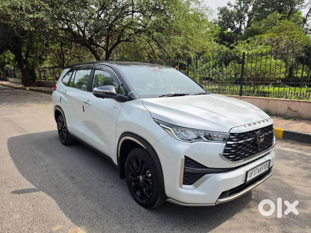 Toyota Innova Hycross 2.0 Zx (o) Hybrid 7 Str, 2025, Petrol