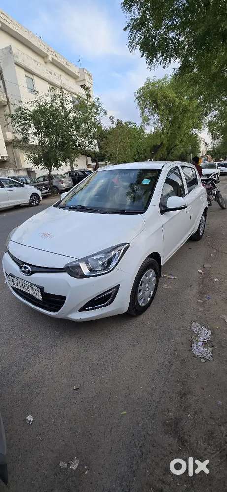 I20 Petrol 53000 Km (hyundai Original Company Record You Can Check)