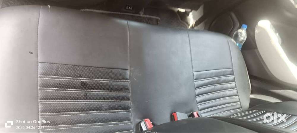 Hyundai Venue 2024 Petrol Well Maintained
