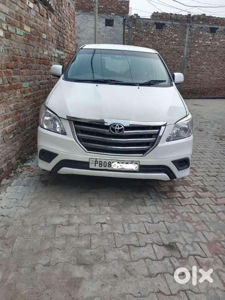 Toyota Innova Diesel 2010 - Reliable And Spacious