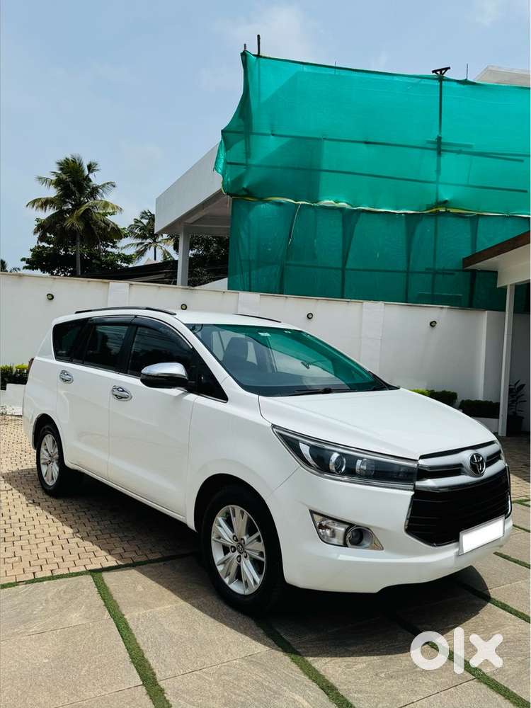 Toyota Innova Crysta  2017 ( Z ) Automatic Orginal Kerala
