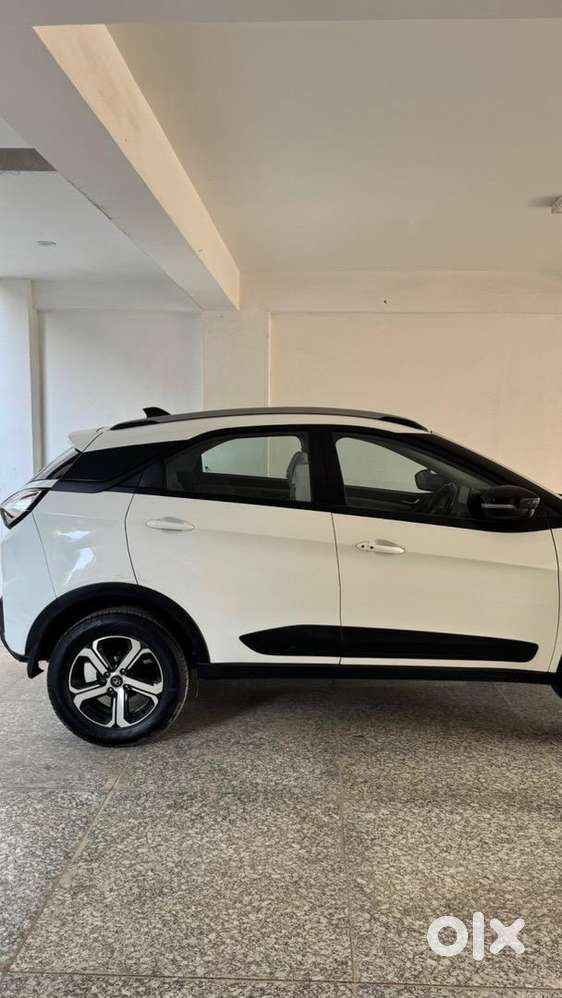 Tata Nexon 2023 Petrol With Ventilated Seats Good Condition