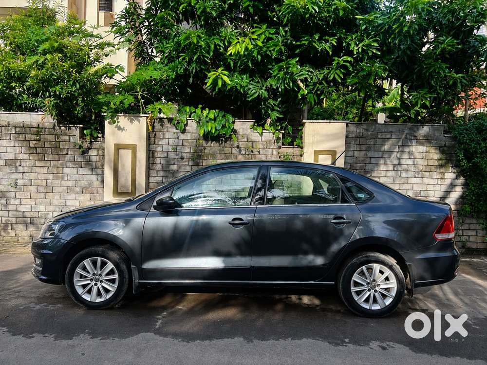 Volkswagen Vento 1.2 Tsi Highline At, 2016, Petrol