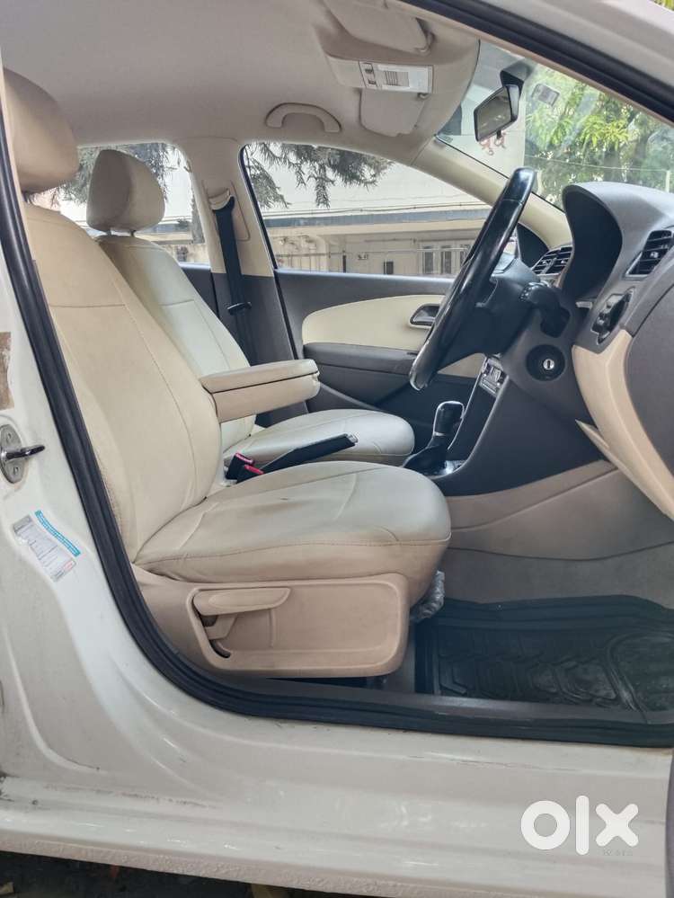 Volkswagen Vento 2010-2013 Petrol Highline, 2011, Petrol