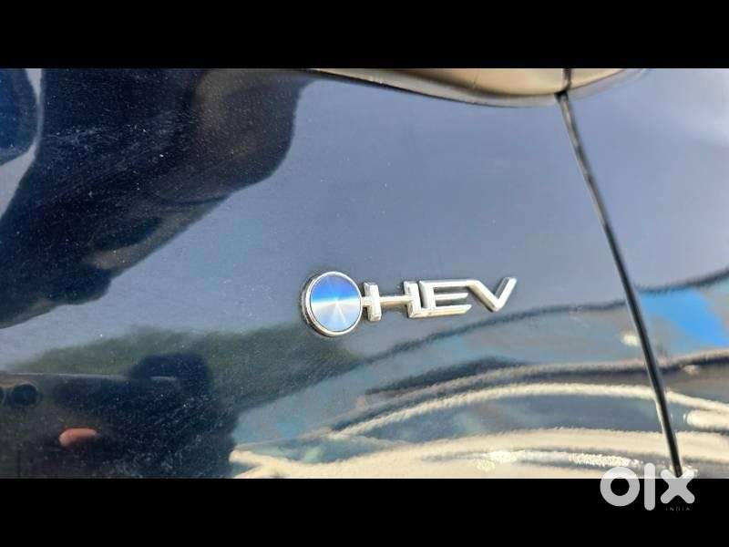 Toyota Innova Hycross 2.0 Zx (o) Hybrid 7 Str, 2025, Cng & Hybrids