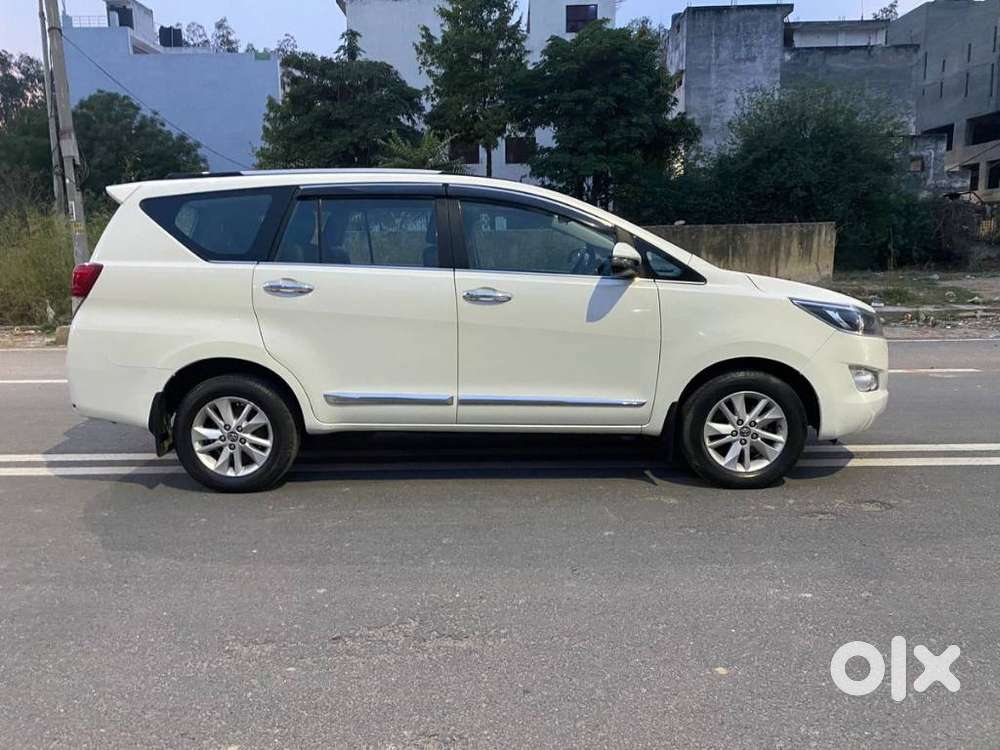 Toyota Innova Crysta 2.4 V 8 Str, 2018, Diesel