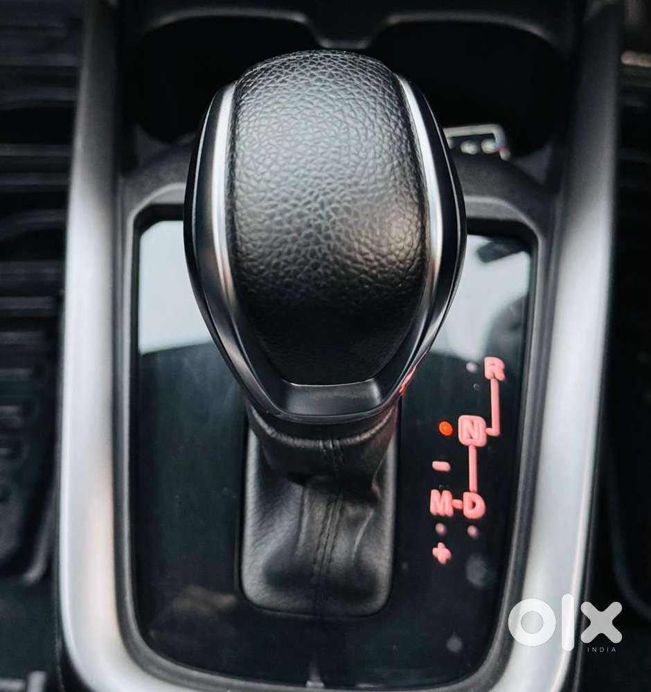 Maruti Suzuki Dzire 1.2 Zxi Amt, 2025, Petrol