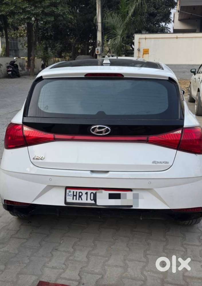 Hyundai I20 Sportz 1.2 Mt Dual Tone, 2022, Diesel