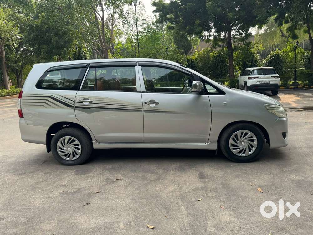 Toyota Innova 2.5 G (diesel) 8 Seater, 2012, Diesel